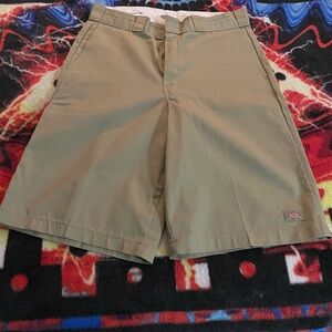 Dickies Men's Tan Flat Front Work Shorts